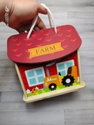 Domek drewniany,farma ze zwierzakami 