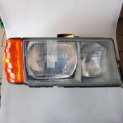 MERCEDES 190 W201 REFLEKTOR PRAWY Z KIERUNKOWSKAZEM BOSCH 0301067322