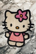 Recznie tuftowany dywan inspirowany Hello Kitty