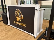 Stanowisko DJ stół DJ-ski