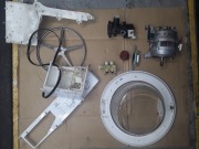 Indesit wil 85 zbiornik beben czesci drzwi zawias