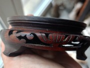 Chińska podstawka,stojak pod wazon,doniczkę wyrzeźbiona w mahoniu.