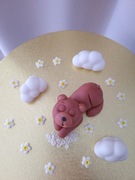 Miś w chmurach zestaw z masy cukrowej na tort