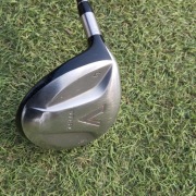 Kij do gry w golfa driver V -Steel  Golf Pride dla osoby leworęcznej.