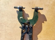 Kleszcze/dziurkacz do blach trapezowych