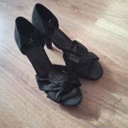 Buty a'la sandalki