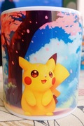 Kubek ceramiczny 330 ml z Pikachu – naładuj swój dzień pozytywną energią! 