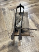 Stary uchwyt, stojak na mięso szynkę