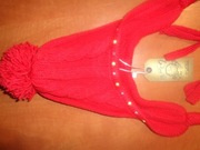 Czerwona czapka zimowa z pomponem rozmiar 9-10 lat .