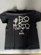 Czarna koszulka z napisem