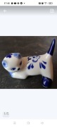64.Miniaturowy kotek w kwiatach ,wykonany z porcelany kostnej,unikat.