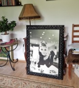 Audrey Hepburn w dębowej oprawie 77x103