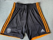 Leeds United spodenki Adidas nowe z metkami rozmiar S