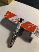 ŚWIECE ZAPŁONOWE IRYDOWE DENSO 4 szt.FC16HRQ8 ORYGINAL TOYOTA Made in Japan