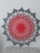 Mandala 80 cm , czerwień i szarości, szydełko 