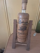 Butelka po vódce Dębowa  2008 rok z stojakiem 