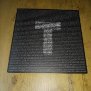 KULT - T (z boxu XLI) 1x 180G vinyl LP + ALBUM