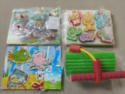 Cztery zabawki dla malucha układanki przyszywanka skoczek