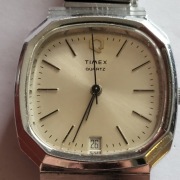 Stary zegarek Timex Quartz vintage do serwisu