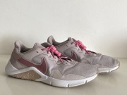 Nike Legend Essential