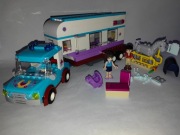 LEGO Friends 41125 Przyczepa lecznicza dla koni