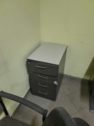 sprzedam szafke pod biurko kontenerek