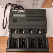 Conrad ładowarka do baterii nowa z lat 90