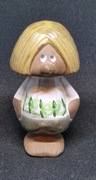 Ceramiczna dziewczynka autorstwa Kurta Nilssona dla Helsingborg