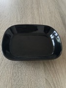 Podstawka na biżuterię - czarna porcelanowa mydelniczka