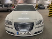 Śliczny Chrysler 300 3,6 V6, 292KM pentastar