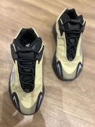 Yeezy 700 Adidas