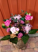 Kompozycja kwiatowa na grób