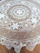 Unikalny, świąteczny obrus szydełkowy "Płatki Śniegu" - biały 220 cm 