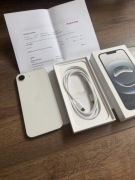 iPhone 16e w eleganckim białym kolorze
