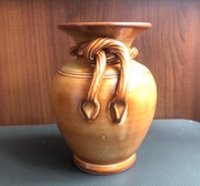 Wazon ceramiczny z przewiązaniem ręcznie robiony