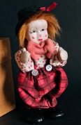 Lalka porcelanowa Arlekin / klaun VINTAGE – 18cm dekoracja retro
