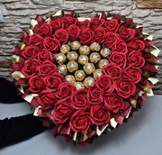 bukiet jadalny ze slodyczy. WALENTYNKI