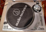 Gramofon Audio-Technica AT-LP120USB