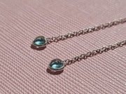 Piękne srebrne kolczyki, błękitne serduszko na łańcuszku