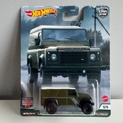Hot Wheels Premium 1:64 LAND ROVER DEFENDER 110 HARD TOP 