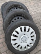 Do Seata Alhambry, pelne kola z zimowymi oponami i kolpakami.