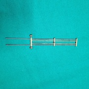 Element rusztu wahadła zegara wiszącego