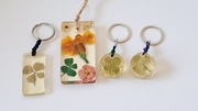 Brelok z żywicy epoksydowej handmade prawdziwa czterolistna koniczyna