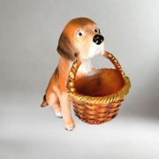 FIGURA PIES Z KOSZYKIEM