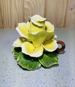 Ceramiczna róża ozdoba wazonik