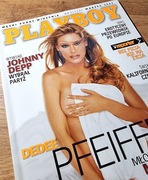 Playboy 3/2002 - Dedee Pfeiffer, Joanna Krochmalska, Johnny Depp