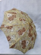 Piękny stary stylowy parasol