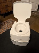 toaleta turystyczna - przenosna - Thetford PORTA POTTI QUBE 165