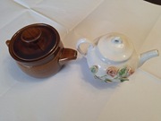 Imbryk retro z zaparzaczem Mirostowice i dzbanek do herbaty z motywem róży
