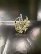 Broszka łabędź cyrkonie 